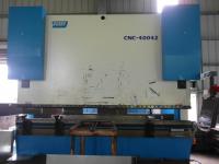 C N C 折 床